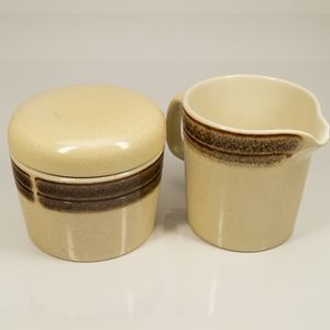 Crown Lynn New Zealand Earthstone Creamer and Sugar set